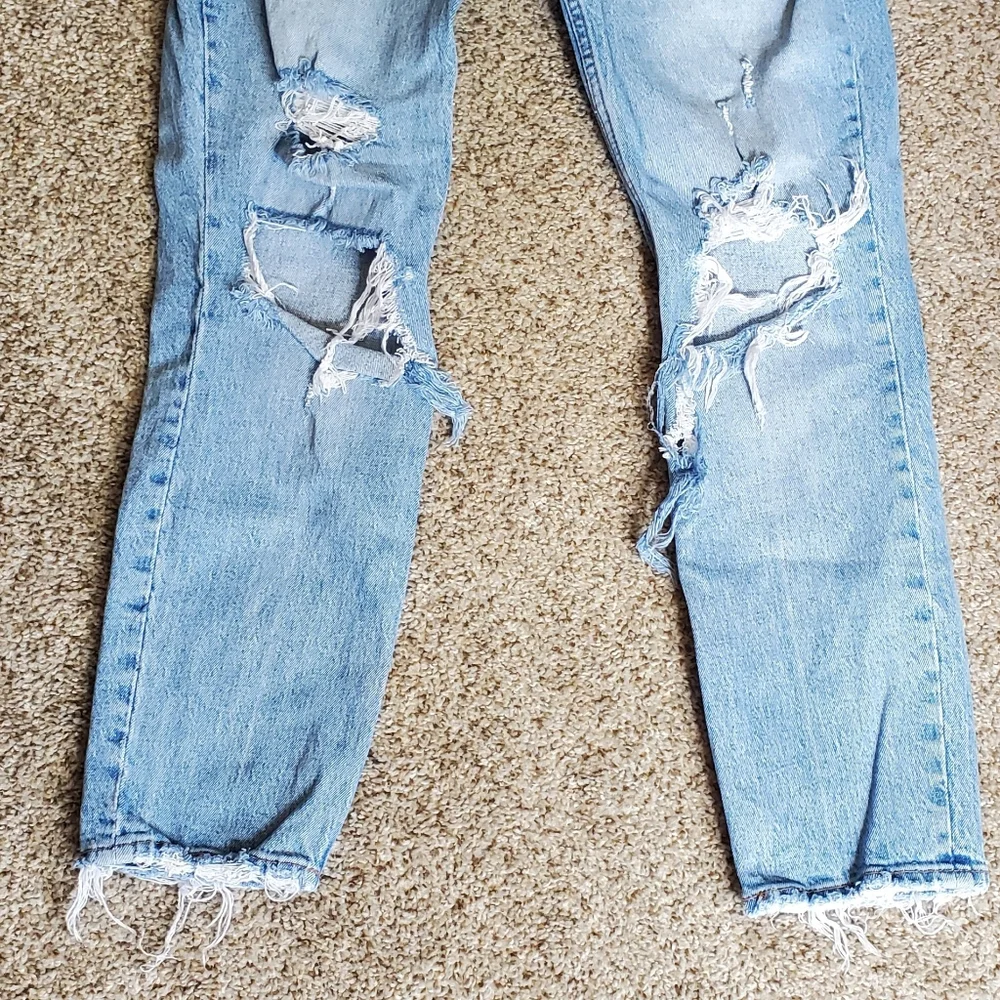 Distressed Abercrombie & Fitch Light Blue High-Rise Skinny Jeans - Picture 6 of 6